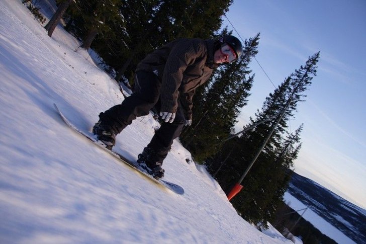Åkning i lofsdalen. Foto: Magnus Lüttkens. Åkare: Andreas Höjvall.