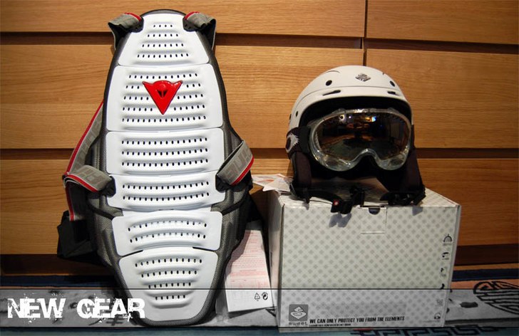 Nya utrustningen: Dainese Ryggskydd och Sweet Troo. Foto: Tobias Öhlander.