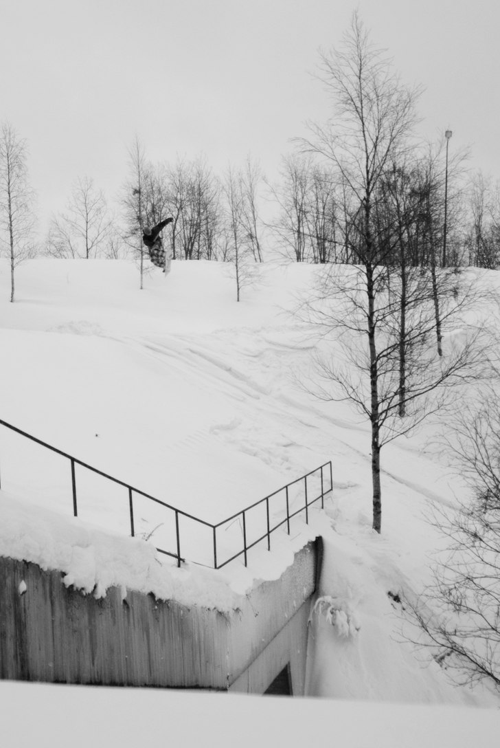 Marcus flyger långt... Foto: Max Gustafsson. Åkare: Marcus Siverman.