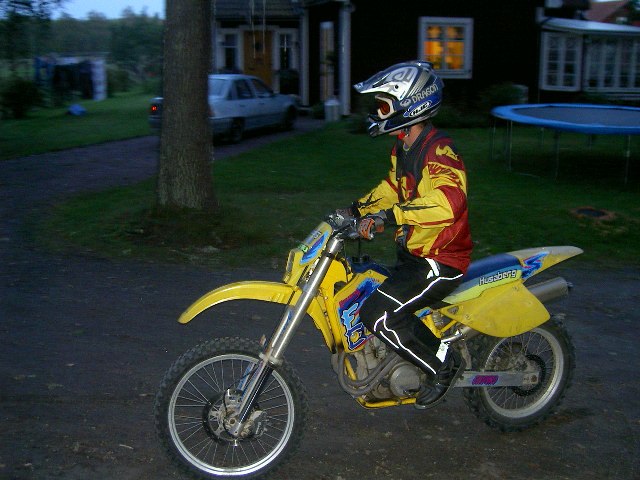 Husaberg 350 FE sommar aktivitet Leksak . Foto: adam lööv. Åkare: Martin Lööv.