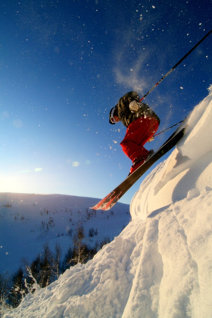Vänster om 4 stolaren från liften sett.. Foto: Petteri Koste. Åkare: Henrik Thunstedt.