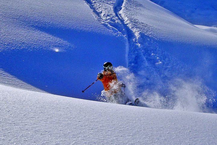 Väldigt fin dag med lite puder. Foto: Marcus Svensson. Åkare: Per Östman.