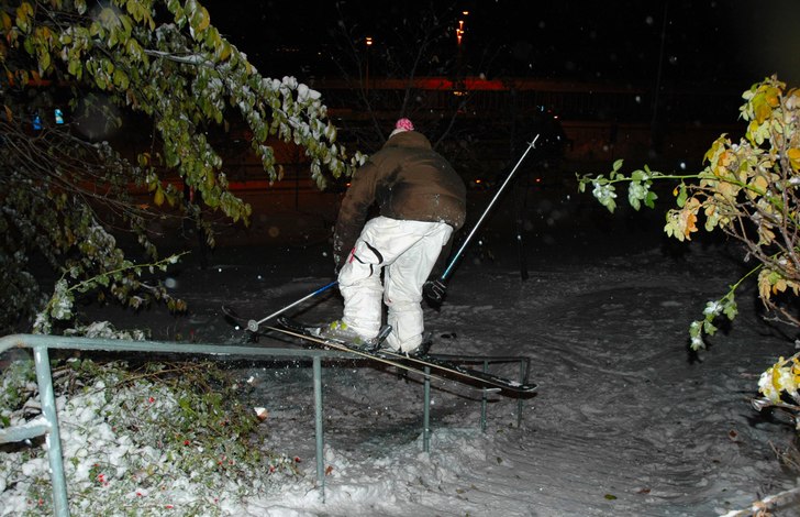 Cääl dödar läroräcket, igen!. Foto: Jesper Bryngelsson. Åkare: Kristian Fältinator.