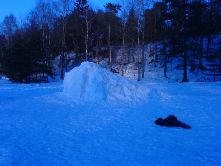 Solen har precis gått ner och vi har kämpat i et. Foto: Oliver Lundqvist.