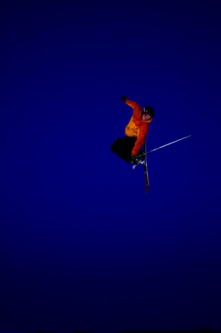 kvällsjibbing på Funäsdalsberget. Foto: Ebba Kling-Odencrants. Åkare: Jonas Kling-Odencrants.