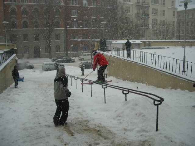 Freeride.nu-session i Stockholm. Foto: Jens Hillborg. Åkare: Niclas Karlsson.