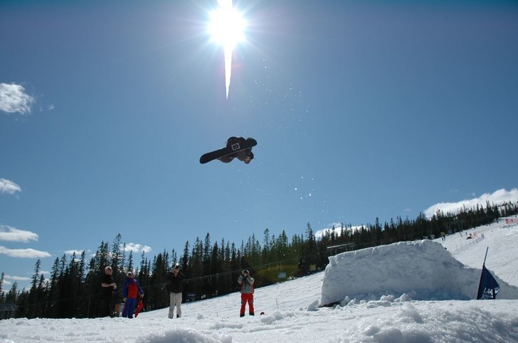 Stadium Big Air. En Lite inverterad 540... Foto: Carolina Person. Åkare: Mikael Jörgensen.