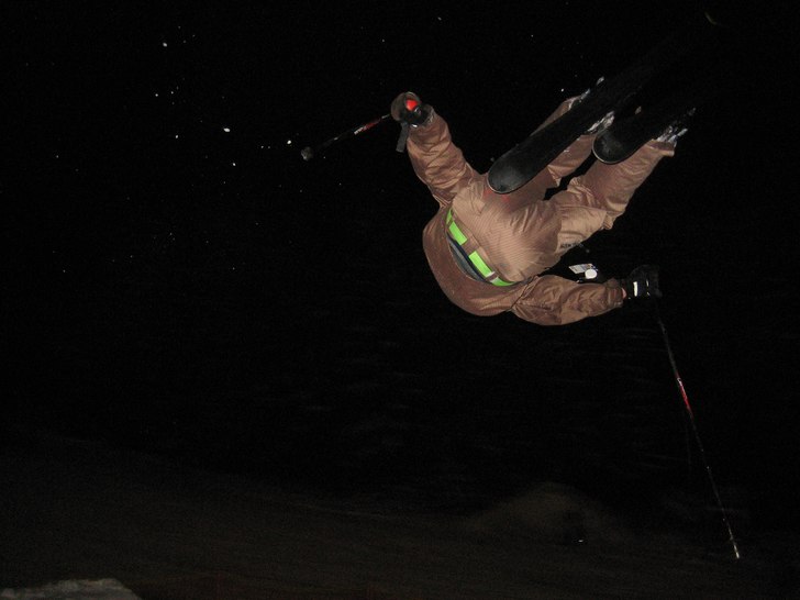 Jag gör en mr flipp. Foto: Sippan. Åkare: Hannes Karlström.