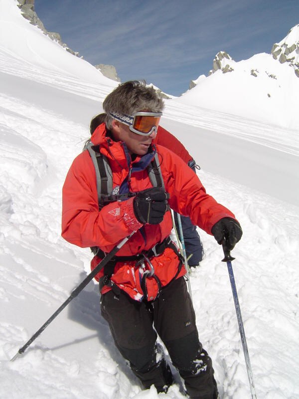 Riktig krutgubbe som åkte på lånade hyrskidor m. Åkare: Bergsguiden som vi åkte la Valle blanch med.