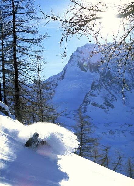 Lilla systemet St Foý som ligger intryckt mellan . Foto: Jonas Abrahamsson. Åkare: Andreas Lehto.