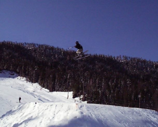 Bigjumptävling 2001 i Branäs.
Placering: 5. Foto: okänd. Åkare: Rasmus Hammar.