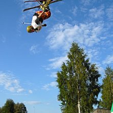 En dubbel backflip i vatten hoppet i r&auml;ttvik. Foto: Emil Gustafson. &Aring;kare: Jon H&auml;ggberg.