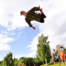 Chillar trampolinen i orsa p&aring; snowcamp!
Corkar m. Foto: Dino Vulic. &Aring;kare: Jesper &amp;quot;jeppenator&amp;quot; Nor&eacute;n (MIG ALLTS&Aring;!).
