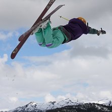 St&aring;lmannen fram&aring;tvolt. Foto: Joel L&ouml;r&auml;ng. &Aring;kare: Anton Bj&ouml;rklund.