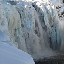 T&auml;nnforsen en str&aring;lande vinterdag.. Foto: Fajer Wennerberg.