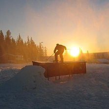 Morsom raile&oslash;kt i solnedgangen! . Foto: Magnar Antonsen. &Aring;kare: Hans Kristian Valset.