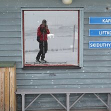 Alla bekv&auml;mligheter finns, st&ouml;d din lokala skidb. Foto: tryggve tir&eacute;n.