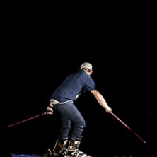 Lite rail iv&auml;ntan p&aring; sn&ouml;n . Foto: Daniel R&ouml;nnb&auml;ck. &Aring;kare: Jon Nilsson.