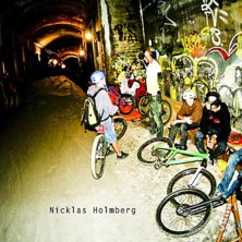 nicklasholmberg.se. Foto: Nicklas Holmberg. &Aring;kare: Ja vem kan du vara!.