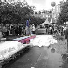 En bild fr&aring;n streetsesh i Kungstr&auml;dg&aring;rden.. Foto: Emil Rosenberg. &Aring;kare: Martin Bohlin.