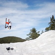 en sw backflipp med dubbel tro nose men missar med. Foto: fluff. &Aring;kare: nikolai.