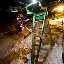 i v&auml;ntan p&aring; att liftarna ska starta. Foto: Pierre Ekman. &Aring;kare: Emil Eriksson.