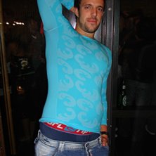 Foto: Stefan Brod&eacute;n. &Aring;kare: Naken-Anders ville ocks&aring; prova Kari Traa&amp;#039;s h&auml;rliga tr&ouml;ja.