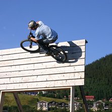 Wallride. Foto: Lars Petter. &Aring;kare: Anton Gustavson.