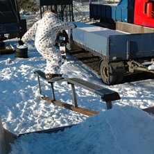 Svinsk&ouml;nt rail byggt av Simon Dahl (fotograf). H�. Foto: Simon Dahl. &Aring;kare: Jocke Hammar.