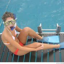 Jag p&aring; med snorkelkittet och sedan hopp ner i vat. Foto: Sofia Kvist.