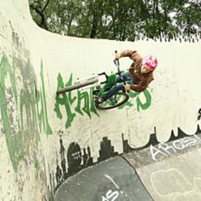 Wallride i skog&aring;s. Foto: kalle. &Aring;kare: John Barkeling.