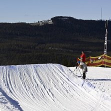 Douglas K&auml;llsbo k&ouml;r stort under p&aring;skhelgen i kl. Foto: Robin Andersson. &Aring;kare: Douglas K&auml;llsbo.