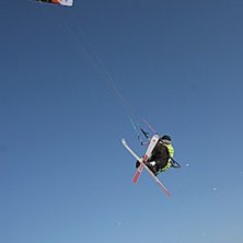 En sk&ouml;n session p&aring; platten... Foto: Niklas (kiteskolan.nu). &Aring;kare: Johannes W.