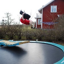 Jag s&auml;tter dubble front f&ouml;r f&ouml;rsta g&aring;ngen:). Foto: Pappa. &Aring;kare: jag (oskar).