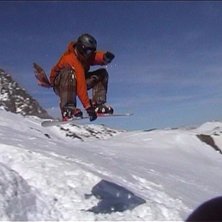 en liten l&auml;tt kicker efter man skr&aring;at facet fr&aring;. Foto: Filip &amp;quot;FilenDank&amp;quot; Eriksson. &Aring;kare: Johan &amp;quot;Fles&amp;quot; Gustafson.