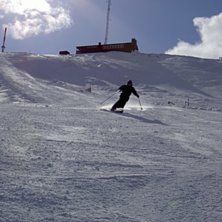 S&auml;songen avslutades med h&auml;rlig &aring;kning i pisten. Foto: PEO. &Aring;kare: Janne M.