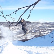 &Aring;kare: Linus Linox Petersson.
