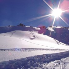 14 underbara skiddagar som b&ouml;rjade med 50 cm pude. Foto: Jennie Lidstr&ouml;m. &Aring;kare: Peter Valvassori.