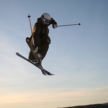 Snurrar under en photoshoot med Cleancutproduction. Foto: Julius Aspman. &Aring;kare: Jesper Nor&eacute;n.