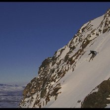 P&aring; v&auml;g ner f&ouml;r Vassitj&aring;kkas framsida p&aring; p&aring;sk. Foto: Eric Tengstrand. &Aring;kare: David Bergman.