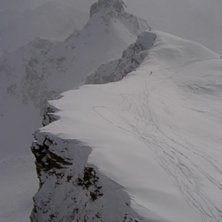 Vacker och dramatiskt formation i l&auml;ckert ljus av. Foto: Josua Edin-Markskog.