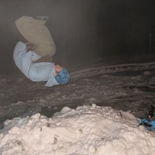 Front flip av bob. Foto: August. &Aring;kare: Niklas.