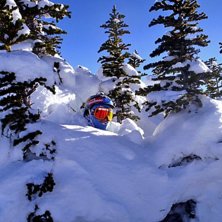 Uppe p&aring; Standish en h&auml;rlig puderdag. Foto: Emelie Persson. &Aring;kare: Thomas R&oslash;n Jensen.