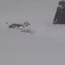 simon drog backflip i v&aring;rat puderhopp &aring; landa p�. Foto: vet ej. &Aring;kare: simon wahlstr&ouml;m.