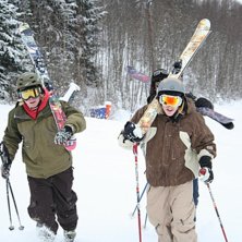 linus till v&auml;nster ja till h&ouml;ger melnik l&auml;ngs b. Foto: rhodin. &Aring;kare: Dennis Lantz Hagstr&ouml;m.