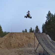 premi&auml;rhoppning p&aring; v&aring;r anl&auml;ggning h&auml;r i Hudik. Foto: Tomas Havbring. &Aring;kare: Rasmus Havbring.