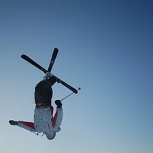Kroniz g&ouml;r en fet Backflip ! =). Foto: Daniel Eriksson. &Aring;kare: Christoffer Andersers.