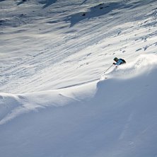 en vacker dag i Hakuba med en kort fri&aring;kare :). Foto: Julius Aspman. &Aring;kare: Robert Jarlen&auml;s.