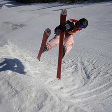 vi hade lite och g&ouml;ra s&aring; vi byggde en liten quat. Foto: Joakim Hayland. &Aring;kare: Jesper Hayland.