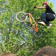 p&aring;v&auml;g till superman seatgrab. Foto: bj&ouml;rn. &Aring;kare: jag.